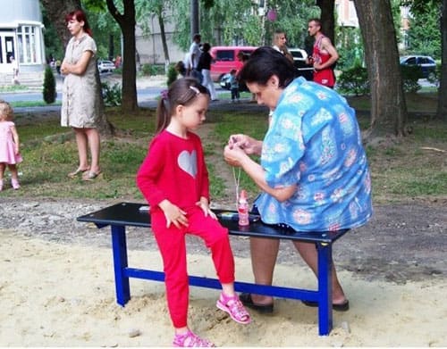 Купити лавку для дитячого майданчика