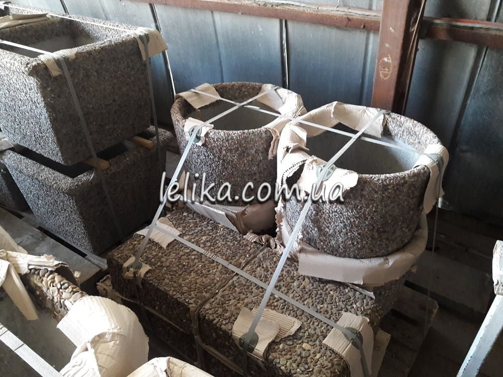 Цветники уличные из бетона и крошки натуральных камней Киев
