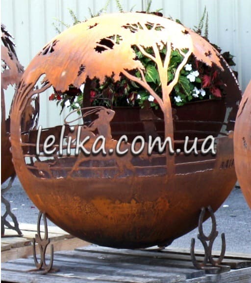 Кострище в виде металлического шара