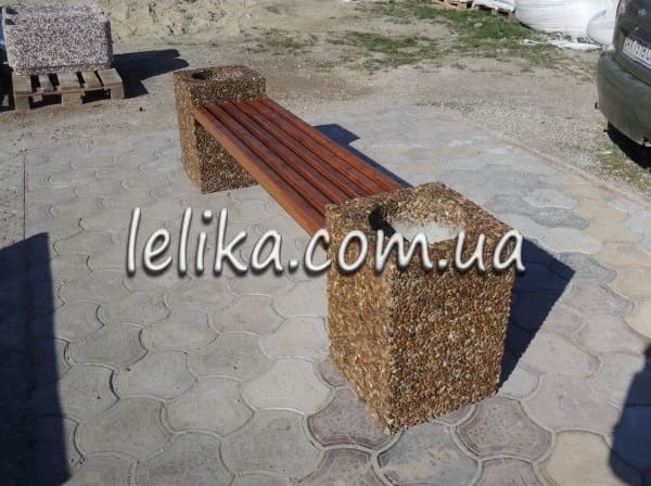 Лавка бетонная с цветником и пепельницей