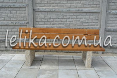 Скамейка из бетона и дерева