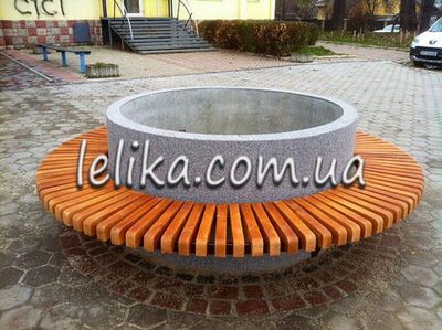 Лавка з бетону та дерева кругла