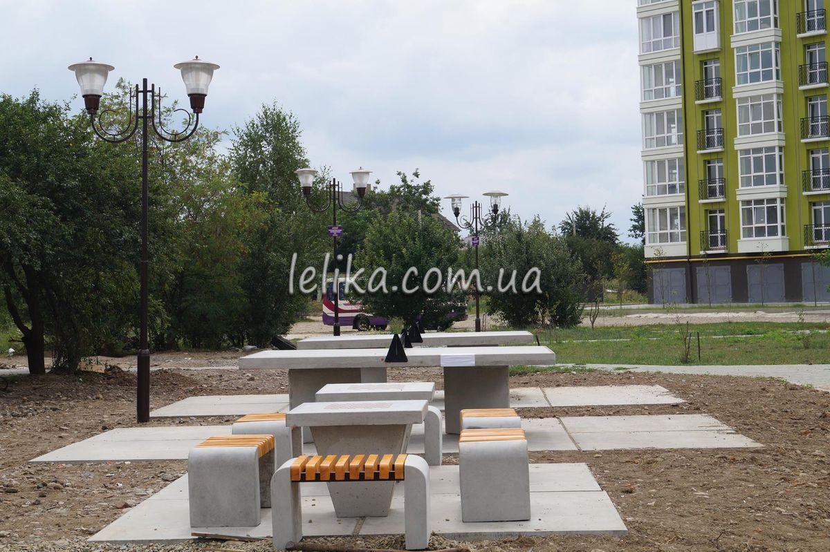 стіл бетонний тенісний