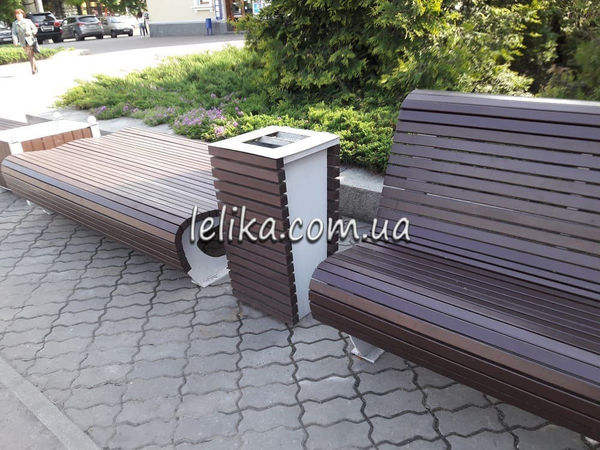 Урна из металла и дерева