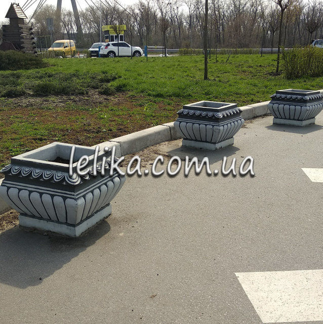 Вазони бетонні квадратна форма