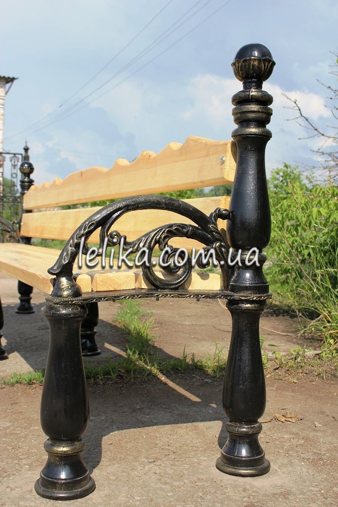 Розкішна лавка із чавуну художнього лиття
