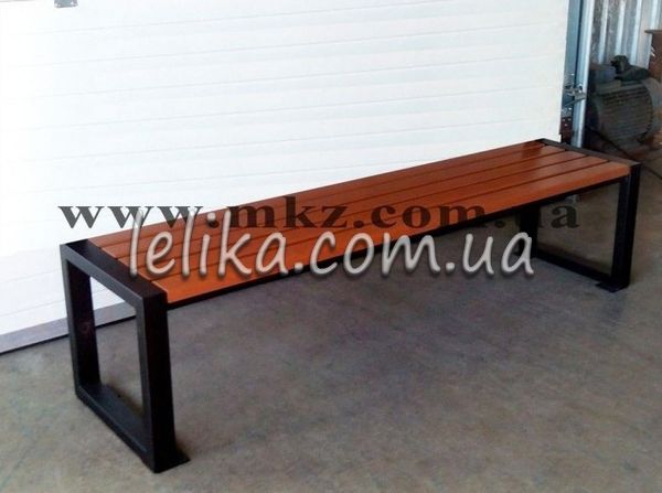 Скамейка садово-парковая из дерева и металла