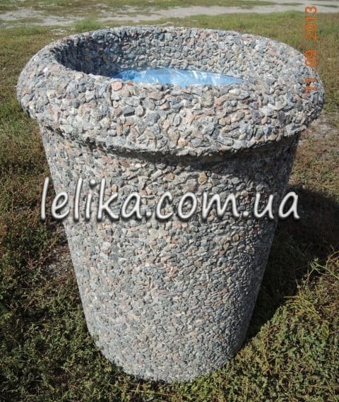 Урна из бетона с крошкой