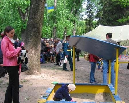Детская песочница с навесом