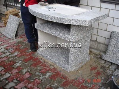 Практичный камин-барбекю для двора